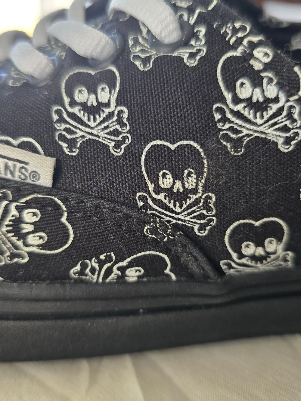 VANS Comfy Cush Coldhearted Skull & Bones - Skate Goth Dark US M 10 - Excellent
